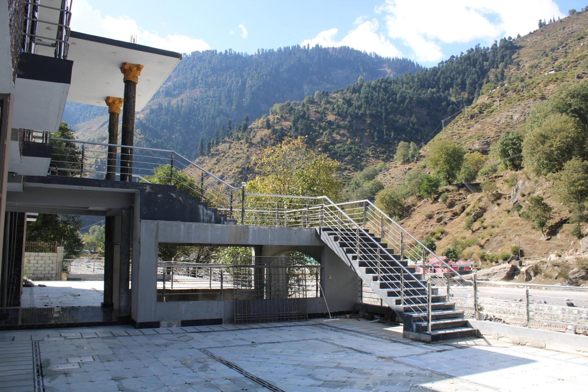 River Garden Hotel And Resort Naran Exterior foto